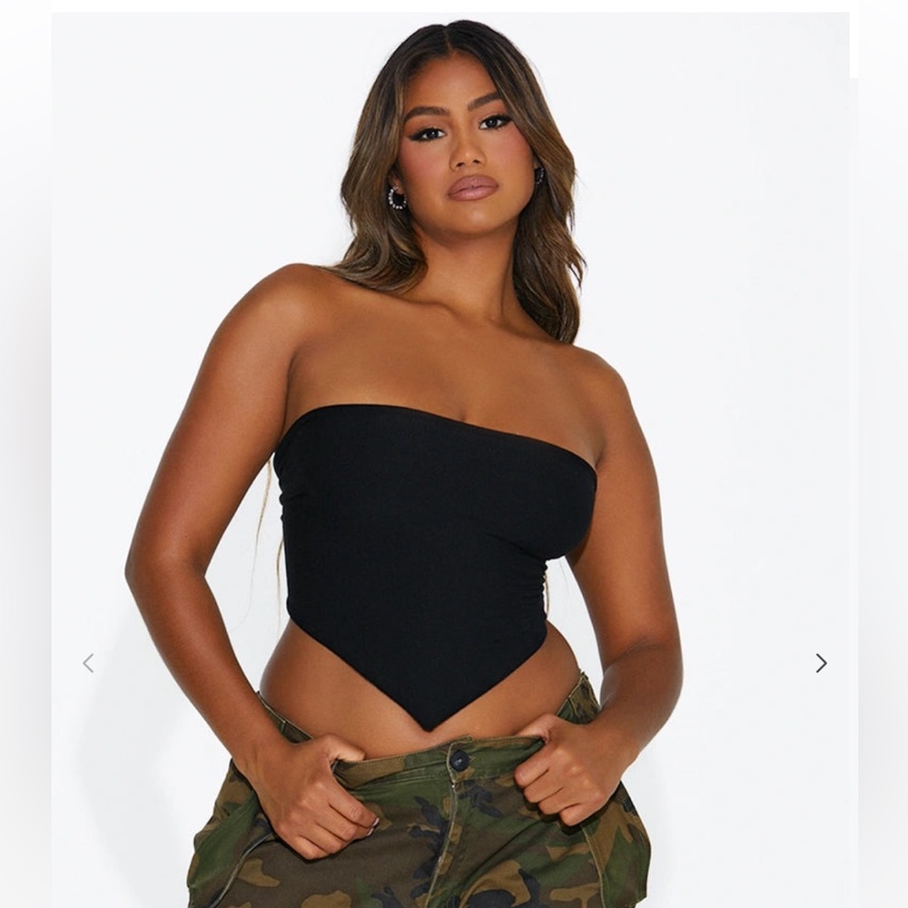 Naked wardrobe Handkerchief Crop Top 🖤 - Picture 3 of 7